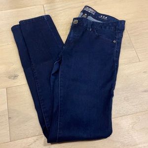 Dark blue skinny jeans (stretchy)